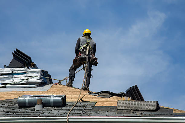 Professional Roofing technician working in Wethersfield, CT